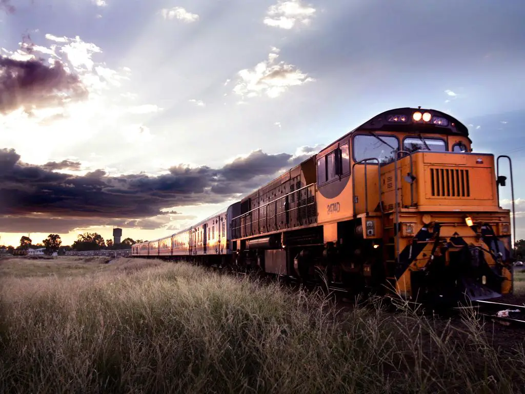 rail travel melbourne to adelaide